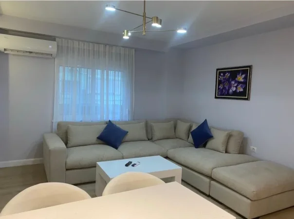 Tirane, jepet me qera apartament 1+1 Kati 2, 65 m² 600 € (SHESHI WILLSON)