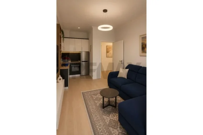 Tirane, jepet me qera apartament 1+1 , 70 m² 570 € (Astir)