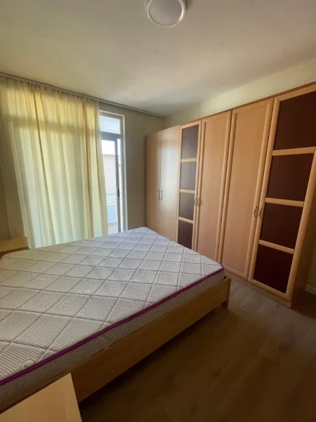 Tirane, jepet me qera apartament 1+1+Ballkon Kati 4, 50 m² 630 € (Rruga Hoxha tasim)