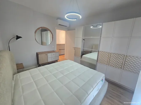 Tirane, jepet me qera apartament 1+1+Ballkon Kati 6, 72 m² 700 € (ali demi)