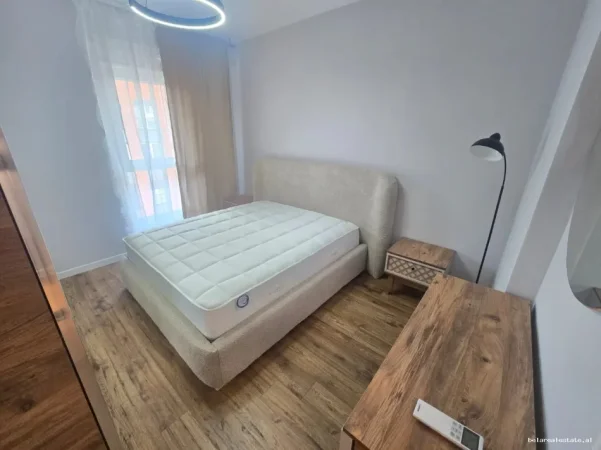 Tirane, jepet me qera apartament 1+1+Ballkon Kati 6, 72 m² 700 € (ali demi)