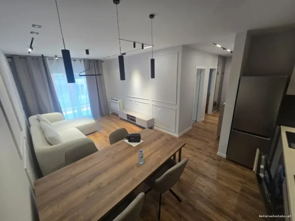Tirane, jepet me qera apartament 1+1+Ballkon Kati 6, 72 m² 700 € (ali demi)