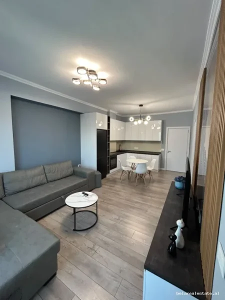 Tirane, jepet me qera apartament 2+1+Ballkon Kati 5, 80 m² 75.000 € (Rruga Reshit Petrela)