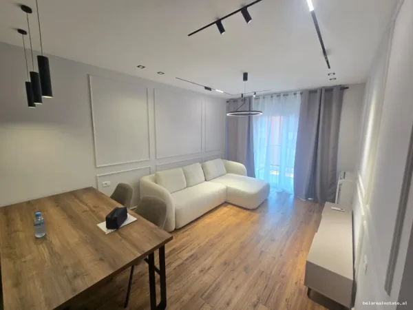 Tirane, jepet me qera apartament 1+1+Ballkon Kati 6, 72 m² 700 € (Ali Dem)