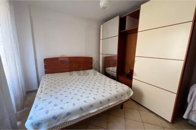 Vlore, shitet apartament 2+1 Kati 1, 58 m² (Rruga Hysni Alimerko, Vlorë)