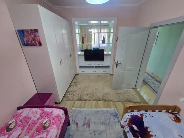 Tirane, jepet me qera apartament 2+1 Kati 2, 110 m² 680 € (tregu elektrik)