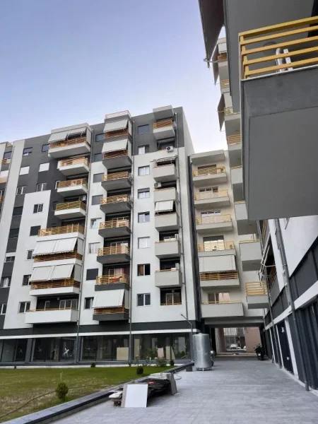 Tirane, jepet me qera apartament 1+1+Ballkon Kati 2, 70 m² 550 € (E88 RR. DRITAN HOXHA LAPRAKE)