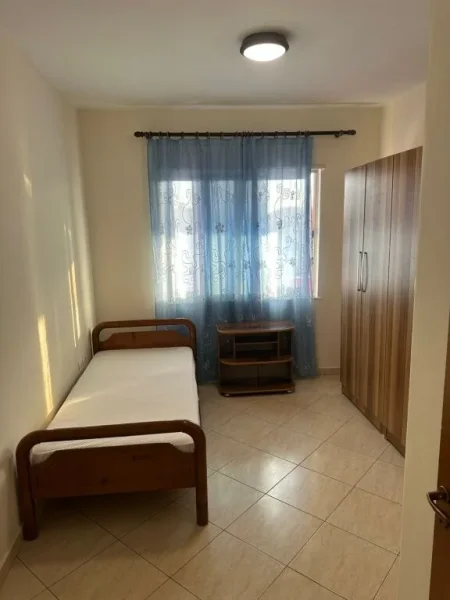 Tirane, jepet me qera apartament 3+1+Ballkon Kati 8, 120 m² 550 € (ASTIR rruga Mikel Maruli)