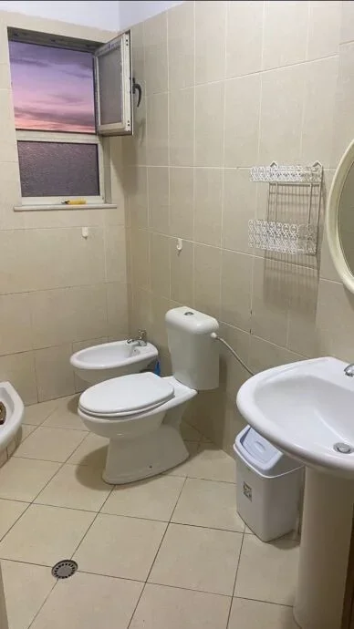 Tirane, jepet me qera apartament 3+1+Ballkon Kati 8, 120 m² 550 € (ASTIR rruga Mikel Maruli)