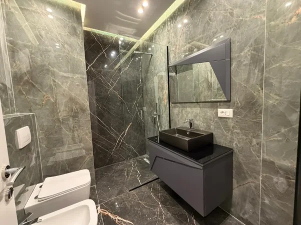 Tirane, jepet me qera apartament 2+1 Kati 3, 110 m² (Rruga Jordan Misja)