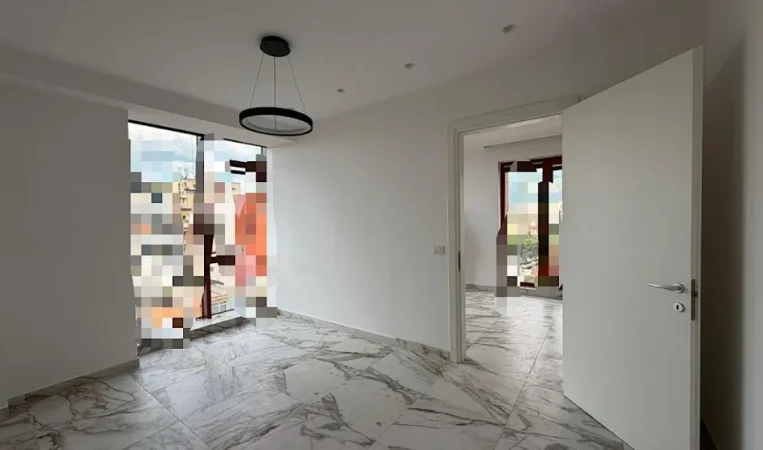 Tirane, jepet me qera ambjent biznesi , 70 m² 1.200 €