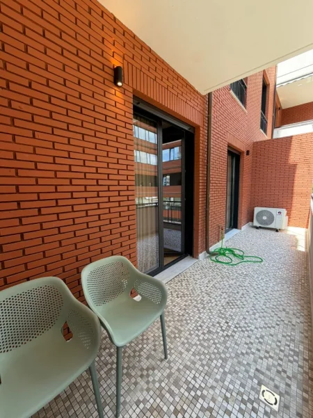 Tirane, jepet me qera apartament 1+1+Ballkon , 90 m² 950 € (Kompleksi Delijorgji)