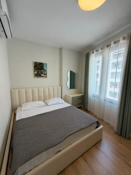 Tirane, jepet me qera apartament 1+1+Ballkon , 70 m² 600 € (Kompleksi Magnet)