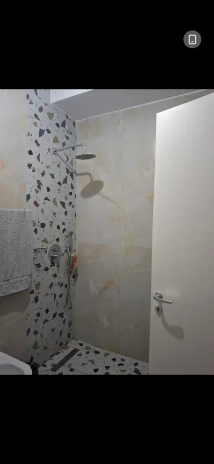 Tirane, jepet me qera apartament 1+1+Ballkon Kati 8, 60 m² 530 € (pasho hysa)