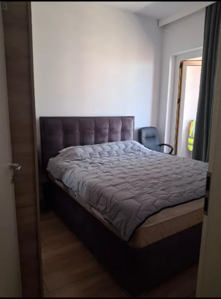 Tirane, jepet me qera apartament 1+1+Ballkon Kati 8, 60 m² 530 € (pasho hysa)