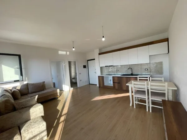 Tirane, jepet me qera apartament 1+1 Kati 8, 77 m² 550 € (JORDAN MISJA)