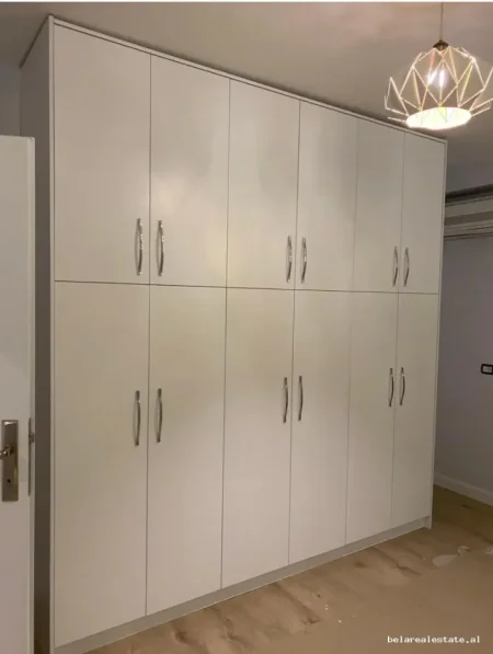Tirane, jepet me qera apartament 1+1+Ballkon Kati 2, 64 m² 600 € (sheshi willson)