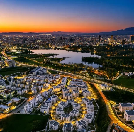 Tirane, shitet apartament 2+1+Ballkon , 127 m² 372.000 € (Green Valley Residence)