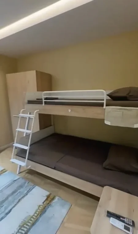 Tirane, shitet apartament 2+1+Aneks+Ballkon Kati 1, 144 m² 400.000 € (Liqeni Farkes)