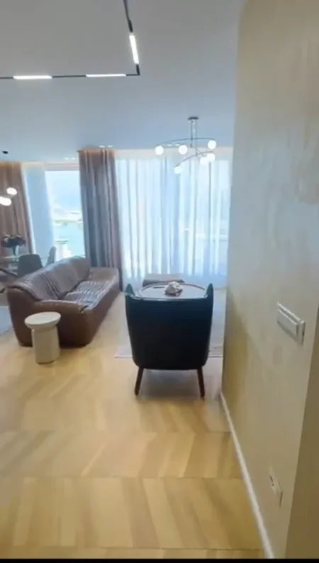 Tirane, shitet apartament 2+1+Aneks+Ballkon Kati 1, 144 m² 400.000 € (Liqeni Farkes)