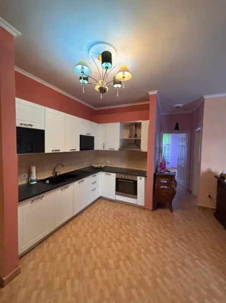 Tirane, shitet apartament 2+1 Kati 3, 107 m² 150.000 € 