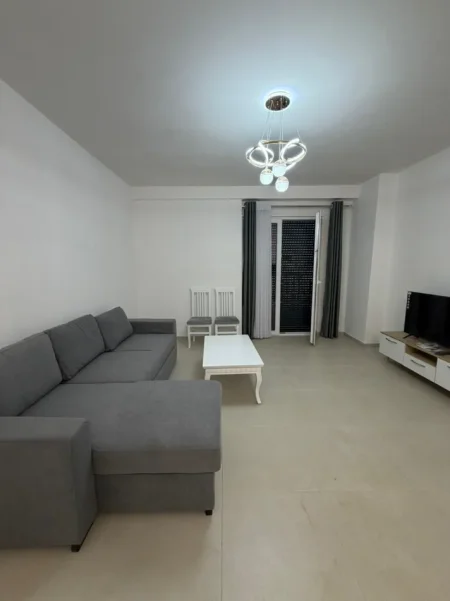 Tirane, jepet me qera apartament 1+1+Aneks+Ballkon , 500 € (kashar)