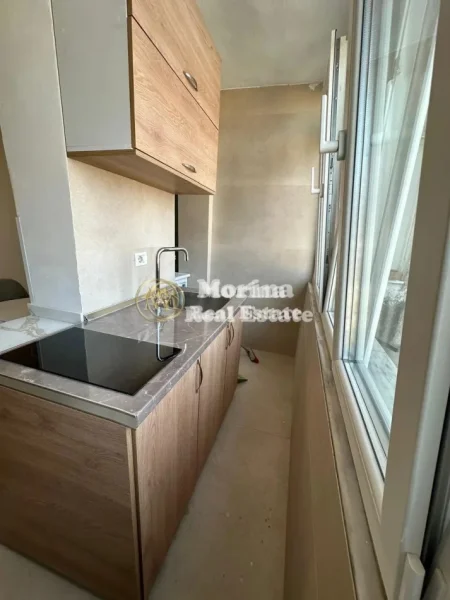 Tirane, jepet me qera apartament 1+1 Kati 5, 40 m² 400 € (Shkolla e Baletit)