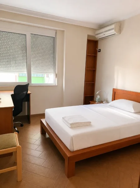 Tirane, jepet me qera nga Pronari, pa-komision apartament 2+1+Ballkon Kati 9, 100 m² (Sami Frashëri, Bllok)