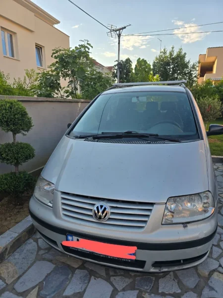 Tirane, shes Sharan 2001 Nafte, gri metalizato manuale Kondicioner 2.500 €