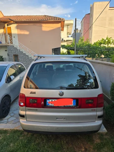 Tirane, shes Sharan 2001 Nafte, gri metalizato manuale Kondicioner 2.500 €