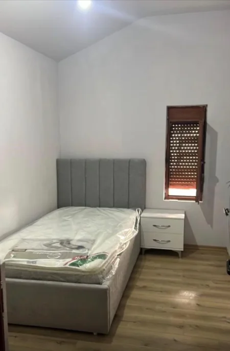 Tirane, jepet me qera apartament 2+1 Kati 3, 70 m² 350 € (Paskuqan)