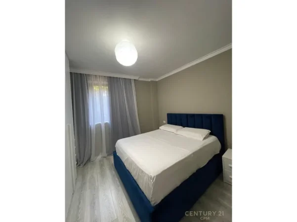 Tirane, jepet me qera apartament 1+1 Kati 2, 70 m² 550 € (kopshti botanik)