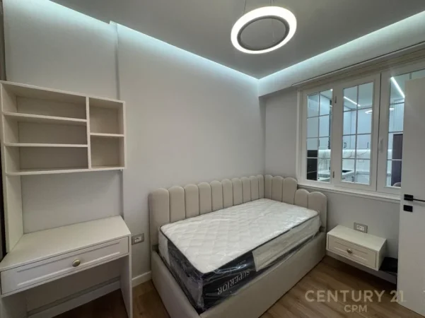 Tirane, jepet me qera apartament 2+1 Kati 5, 77 m² 900 € (selvia rruga e dibres)