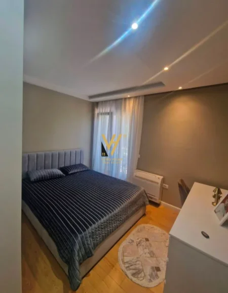 Tirane, jepet me qera apartament 3+1+Ballkon Kati 1, 130 m² 1.250 € (VENUE CLUB)