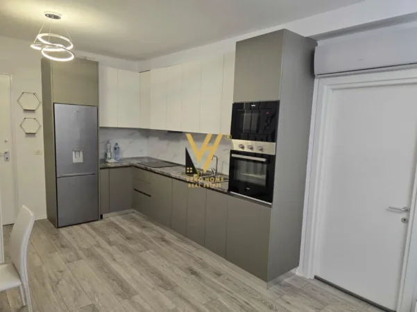 Tirane, jepet me qera apartament 1+1+Ballkon Kati 2, 65 m² 620 € (ALI DEMI)
