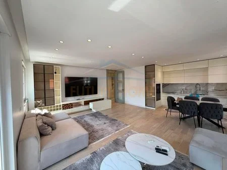 Tirane, jepet me qera apartament 1+1 Kati 6, 85 m² 550 € (Vila L/2, Unaza e Re)