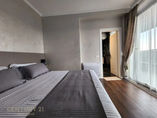 Tirane, jepet me qera apartament 2+1 Kati 10, 110 m² 1.500 € (Rruga e Elbasanit Metropol143484)