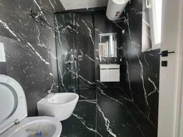 Tirane, jepet me qera apartament 2+1 Kati 10, 110 m² 1.500 € (Rruga e Elbasanit Metropol143484)