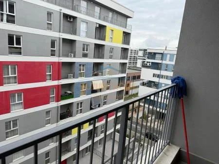 Tirane, jepet me qera apartament 1+1 Kati 6, 63 m² 300 € (univers city)