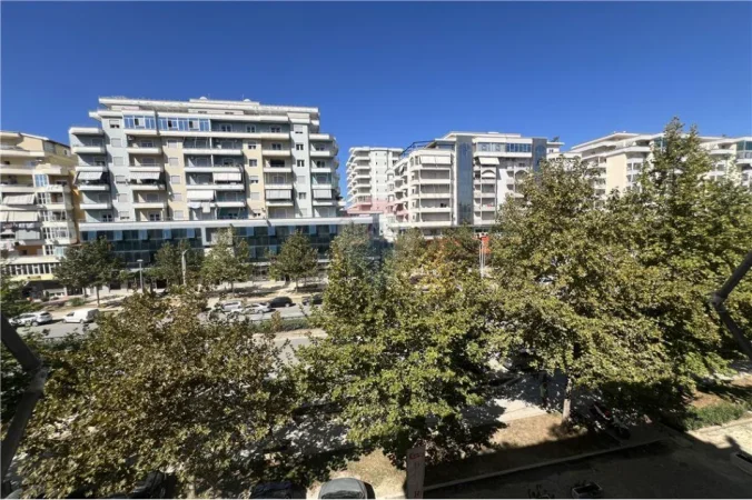 Vlore, shitet apartament 2+1 Kati 4, 110 m² 138.500 € (Rruga Gjergj Kastrioti (Transballkanike), Vlorë)