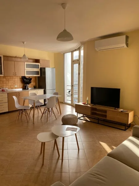jepet me qera apartament 1+1 Kati 6, 65 m² 550 € (21 DHJETORI)