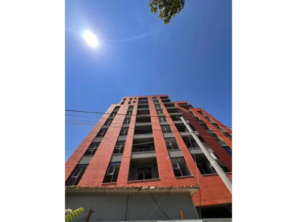 Tirane, shitet apartament 2+1+Ballkon Kati 1, 110 m² 135.000 € (Paskuqan)