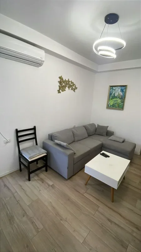 Tirane, shitet apartament 2+1 Kati 2, 74 m² 130.000 € (Fresk)