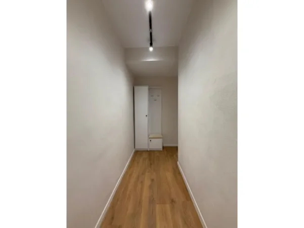 Tirane, jepet me qera 1+1 Kati 4, 64 m² 450 € (Unaza e Re)