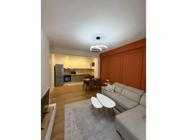 Tirane, jepet me qera apartament 1+1+Ballkon Kati 4, 64 m² 450 € 