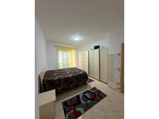 Tirane, jepet me qera apartament 1+1 Kati 1, 64 m² 430 € (Unaza e Re)