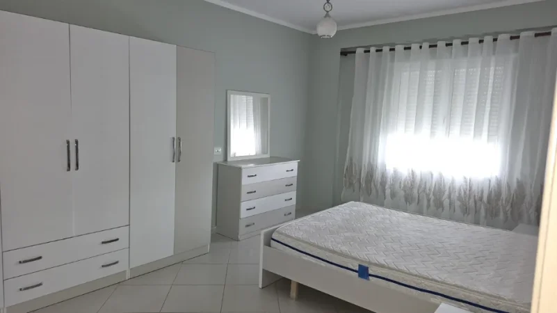 Tirane, jepet me qera apartament 2+1 Kati 2 , 100 m² 650 € (Kopshti Zoologjik)