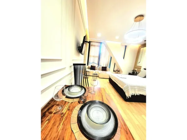 Tirane, shitet garsonier Kati 10, 43 m² 125.000 € (Rruga e Kavajës, Kompleksi Square 21)