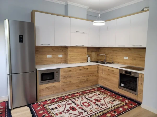 Tirane, jepet me qera apartament 2+1+Ballkon Kati 6, 86 m² 600 € (Rruga 5 Maji)
