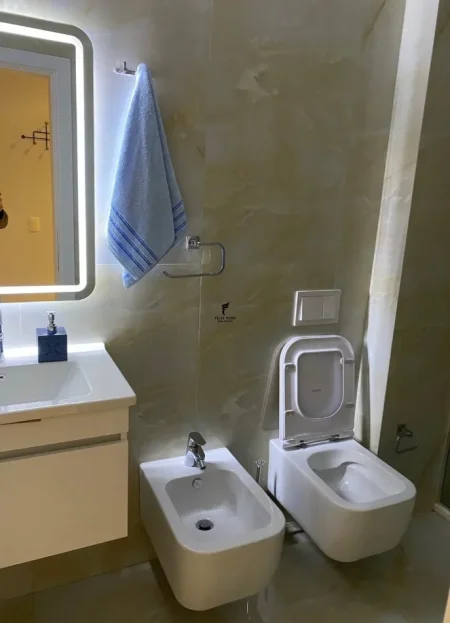 Tirane, jepet me qera apartament 1+1 Kati 2, 65 m² 600 € (SHESHI WILLSON)